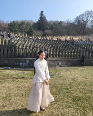 Park Seo-Kyung Instagram - #아일랜드#파트2 #7,8화 
.
.
어린 원정으로 등장하는 서경이도 봐주세요^^
파트2가 더 재미있어요~두둥!!!
.
.
#island #tving #티빙 #amazonprimevideo 
#김남길#이다희#차은우#성준
#어린원정🔱 #박서경