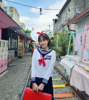 Park Seo-Kyung Instagram - #기찻길옆오막살이
#추억의교복❤️