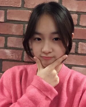 Park Seo-Kyung Instagram - 연휴의 첫날~ 대학로 나들이 
#시간을파는상점
#연극이끝나고난뒤🎶 
고기타임🍗🥩
