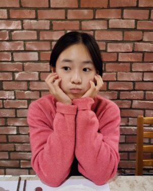 Park Seo-Kyung Instagram - 연휴의 첫날~ 대학로 나들이 
#시간을파는상점
#연극이끝나고난뒤🎶 
고기타임🍗🥩