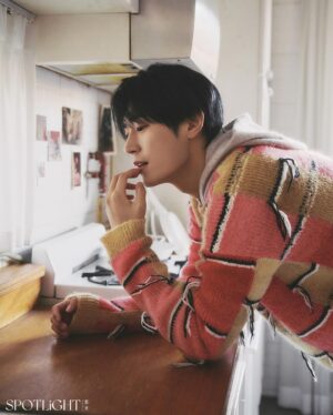 Park Seo-ham Instagram - @spotlight.magazine_