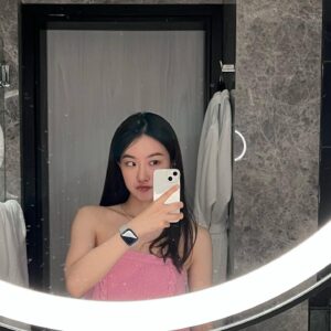 Park Seung-yeon Instagram - summer week in march