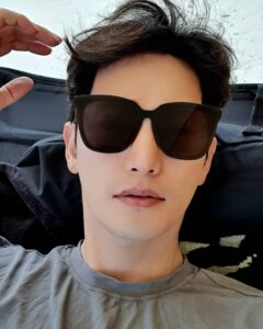 Actor Park Si-hoo HD Instagram Photos and Wallpapers August 2021