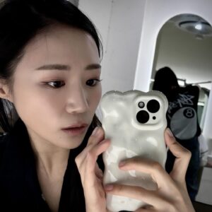 Park Ye-ni Instagram - :
Diving into summer like🍒