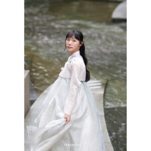 Park Ye-ni Instagram - :
모두 행복한 연휴 보내고 계시길 바랍니다! 
Happy happy Chuseok, everybody! 

스타뉴스 기자님들, 기분 좋은 인터뷰와 
어여쁜 사진들 정말 고맙습니다!