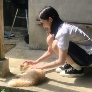 Park Yu-rim Instagram - 다비치 - 너의 편이 돼 줄게 
뮤직비디오에 함께 할 수 있어서 행복했습니다! 
많은 사랑 부탁드려요🩵 ˞͛ᖰ(ღ’ᴗ’ღ)˞͛ᖳ˞͛