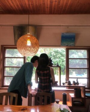 Park Yu-rim Instagram - 다비치 - 너의 편이 돼 줄게 
뮤직비디오에 함께 할 수 있어서 행복했습니다! 
많은 사랑 부탁드려요🩵 ˞͛ᖰ(ღ’ᴗ’ღ)˞͛ᖳ˞͛