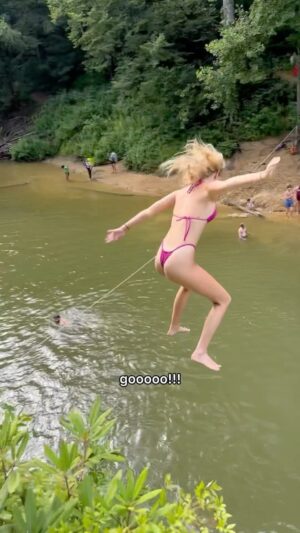Parker Pannell Instagram - The kid starting screaming for no reason 😭 
#girlfriend #cliffjumping #adventure