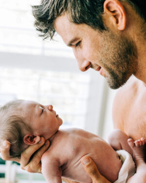 Parker Young Instagram - Welcome to the world baby girl 👽
Jaxon Orion Young
Daddy’s J.O.Y.
7•19•2018 (Thanks for 📷’s @hattiefoote )