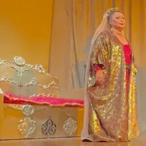 Parla Şenol Instagram - Handan Sultan'ın kulis ve sahne halleri
@gozyasisarayikosem