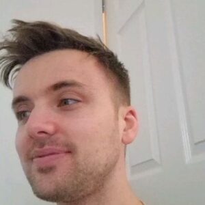 Parry Glasspool Instagram - Parenthood is beautiful 

#parenting #dadlife #dontlookatmyhastags