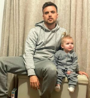 Parry Glasspool Instagram - Smile! 😬😬