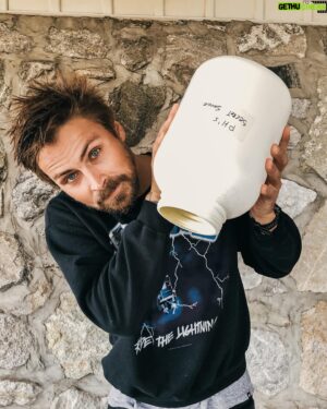 Pascal-Hugo Caron-Cantin Instagram - Update « Secret Sauce » 💣 💥 

Je viens de finir la batch test pendant ma longue course de 3h aujourd’hui. C’est de loin la boisson de sports d’endurance la plus incroyable que j’ai essayé. 

Je suis présentement en attente d’un retour de Santé Canada, pendant que je termine le travail de branding. Je pourrai vous présenter quelques visuels dans les prochaines semaines/mois!!

Complètement excité 🤩 J’ai hâte de vous en parler plus.

Stay tuned. Stay hard.