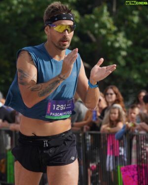 Pascal-Hugo Caron-Cantin Instagram - 👏 👏 2h48.38 au Marathon de Québec. Nouveau PB. 👏👏

Je me suis pointé au départ sans entraînement spécifique, sans repos, avec uniquement l’envie de m’amuser et de courir dans ma ville. Comme quoi des fois il ne faut pas se casser la tête.

Je continue à mettre mes idées en place et je vais faire un petit debriefing sur le @upikapodcast dans les prochaines semaines. 

Événement @jecoursqc impeccable, comme toujours. Merci de l’invitation!