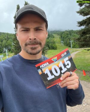 Pascal-Hugo Caron-Cantin Instagram - Here we go! Départ à 5h am pour 100km dans le bois ⛰️🌲 Je vais filmer des stories pendant que je vais poster probablement dimanche. 🤘🏼