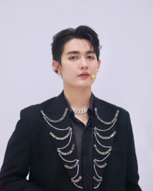 Passatorn Koolkang Instagram - 🖤