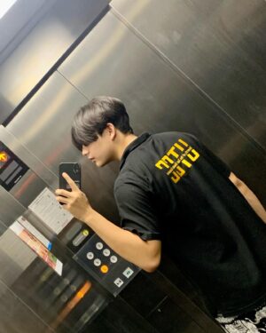 Passatorn Koolkang Instagram - 🖤