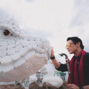 Passin Reungwoot Instagram - #ปู่อือลือราชา พญานาตที่นี่มี identity ที่แตกต่างกันอย่างชัดเจน เสมือนมีชีวิต ทุกองค์สีเดียวกันคือ สีขาว แบบงานปูนปั้น สมัย คันธาระ  อุทยานพญานาค ตรงข้าม #วัดดอนใหญ่ ลำลูกกาคลอง8 #ตามรอยนาคราช บวงสรวง 10 เดือน 7 (เรียนเชิญผู้ศรัทธามาร่วมพิธีได้ครับ )