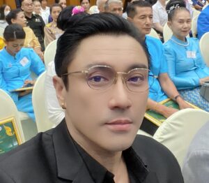 Passin Reungwoot Instagram - ได้มีโอกาสสนทนา กับ หม่อมเจ้าสีสุวัตถิ์ ปัญญามุนี เอกอัครราชทูตผู้พิทักษ์สำนักพระราชเลขาธิการ พระราชนีนโรดม มุนีนาท สีหนุ ในงานประทานรางวัล #นาคธรรมจักร  ครั้งที่ 2  ในนามรายการ #ตามรอยนาคราช ครับ #พญานาค #DaddyApassin