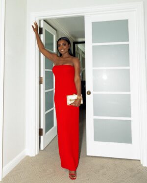 Patina Miller Instagram - Thank you @essence for thee most perfect afternoon celebrating black women! ❤️❤️ The room and energy was insane! 

Glam ✨❤️

Hair: @hairbyromorgan 
Face: @karinamilan__ 
Styling: @yaelquint 
Dress: @oscardelarenta via @albrightfashionlibrary 
Clutch: @oscardelarenta 
Shoes: @ysl 
Jewels: @josephsaidianandsonsjewelry 
📸: @cindygromero