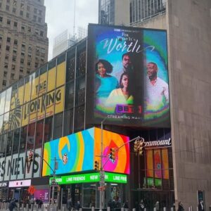 Patrice Covington Instagram - Every single time….I really get blown away by God’s fancy work. Mind blown actually. It’s wild. This is certainly beyond my expectations. Gratitude galore! Watch @forwhatitsworthmovie on Thursday March 7th on @betplus! xoxo #dontbeastarbeagalaxy 

BABY’S FIRST TIMES SQUARE BILLBOARD 🤸🏾‍♀️🤸🏾‍♀️🤸🏾‍♀️

@leslieblackacts @kevinsavagebrand 👀👀 Look at us! ☺️