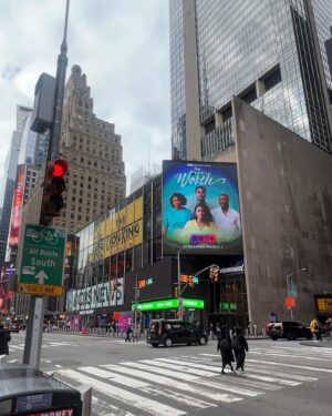 Patrice Covington Instagram - Every single time….I really get blown away by God’s fancy work. Mind blown actually. It’s wild. This is certainly beyond my expectations. Gratitude galore! Watch @forwhatitsworthmovie on Thursday March 7th on @betplus! xoxo #dontbeastarbeagalaxy 

BABY’S FIRST TIMES SQUARE BILLBOARD 🤸🏾‍♀️🤸🏾‍♀️🤸🏾‍♀️

@leslieblackacts @kevinsavagebrand 👀👀 Look at us! ☺️