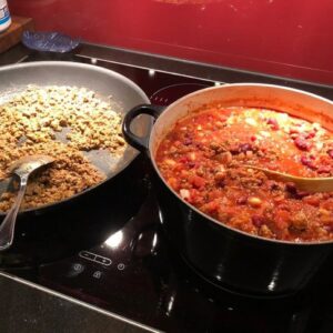 Patricia Cornwell Instagram - Sunday funday chili. Who’s coming?