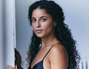 Patricia Meeden Instagram - #happyweekend 💛
•
•
•
📸: by @nilsschwarz_photography ⭐️