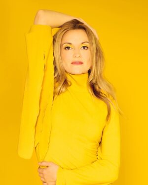 Patricia Summersett Instagram - Happy summer solstice! 💛

See you this weekend in Philly for Too Many Games Con @tmgexpo 
June 23-25th 

I probably won’t be wearing this sunshine, but I highly encourage your best cosplay! 

Snap: @maude_denis_photo 
Stylist: @prod.fox 
MUA: @bumaucoeurtendre

#totkzelda