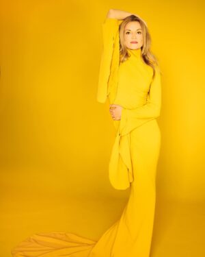 Patricia Summersett Instagram - Happy summer solstice! 💛

See you this weekend in Philly for Too Many Games Con @tmgexpo 
June 23-25th 

I probably won’t be wearing this sunshine, but I highly encourage your best cosplay! 

Snap: @maude_denis_photo 
Stylist: @prod.fox 
MUA: @bumaucoeurtendre

#totkzelda