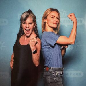 Patricia Summersett Instagram - In the presence of this badassery, fake it till you make it. 💪🏼

At your service, Commander Shepard 🖤

Outtake from #mcmbirmingham 

#princessZelda #Samus
