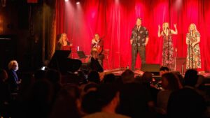 Patricia Summersett Instagram - This Saturday 🎶
June 17th, 7-8pm
Join @summersettband for a @fringemtl live show. 

Part of a groovy line up 
at Parc Des Ameriques, Mtl.
🐝🐝🐝🐝🐝🐝🐝

#fringemtl2023 
#summersettband 

📸 Roger C. Smith