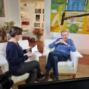 Patrícia Vasconcelos Instagram - Decidi entrevistar o meu querido pai para falarmos sobre o seu 1ro filme PERDIDO POR CEM filmado em 1971.
Tantas perguntas que me pareceram pertinentes e que achei importantes ficarem registadas.
Um filme incrível onde entro com 5 anos, filha da incrível Ana Maria Lucas
O dvd foi lançado agora pela Academia Portuguesa de Cinema 
Espero em  breve partilhar na integra.