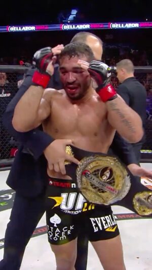 Patricio Freire Instagram - 𝑪𝑯𝑨𝑴𝑷𝑰𝑶𝑵𝑺𝑯𝑰𝑷 𝑴𝑶𝑴𝑬𝑵𝑻 🏆

@patriciopitbull captures @bellatormma Featherweight gold in this 5 round battle with Pat Curan 

#PFLvsBellator | #RiyadhSeason