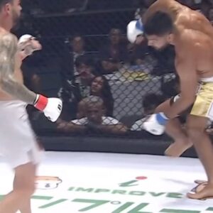 Patricio Freire Instagram - 𝑰𝑻’𝑺 𝑶𝑽𝑬𝑹! 🔥

A menacing leg kick from @patrickypitbull earns him a spot in the #BellatorLWGP semifinals. #BellatorXRizin