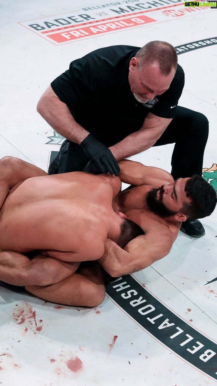 Patricio Freire - 6.6K Likes - š©ššššššš š¹šššššš! š
Who should #Bellator featherweight champ @patriciopitbull defend his title against next? š¤