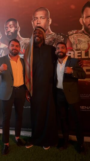 Patricio Freire Instagram - Even @jonnybones wants to get a picture with the Pitbull brothers. 💪 #PFLvsBellator