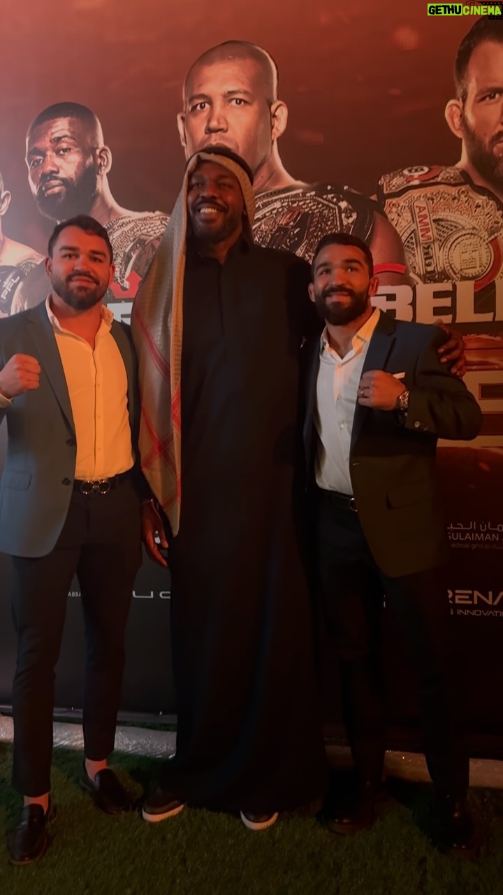 Patricio Freire - 3.8K Likes - Even @jonnybones wants to get a picture with the Pitbull brothers. šŖ #PFLvsBellator