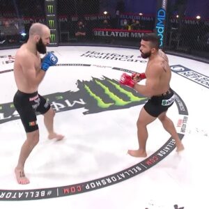 Patricio Freire Instagram - @patriciopitbull does not mess around once the cage door closes 😤

#PFLvsBellator | #RiyadhSeason