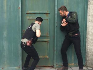 Patrick John Flueger Instagram - #NoDoorsWereHarmedInTheMakingOfThisPost •
• 📷 @brianluce000