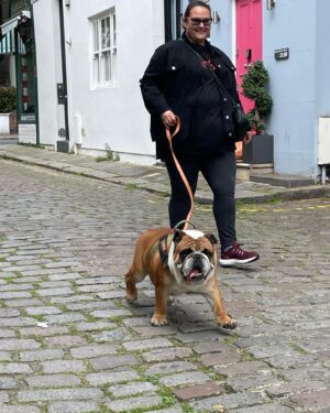 Patrick John Flueger Instagram - London Calling 🇬🇧•
•British Bulldog In Britain #PaddyAndReemsKingUKongAdventure