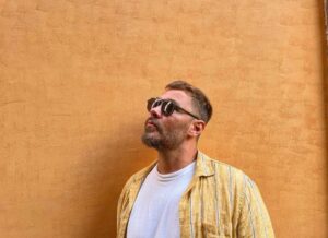 Patrick John Flueger Instagram - 🤔 •
•
•🇮🇹❤️