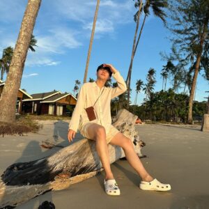 Patsapon Jansuppakitkun Instagram - Don’t worry Beach Happy ✨
 #crocs #jdsportsth