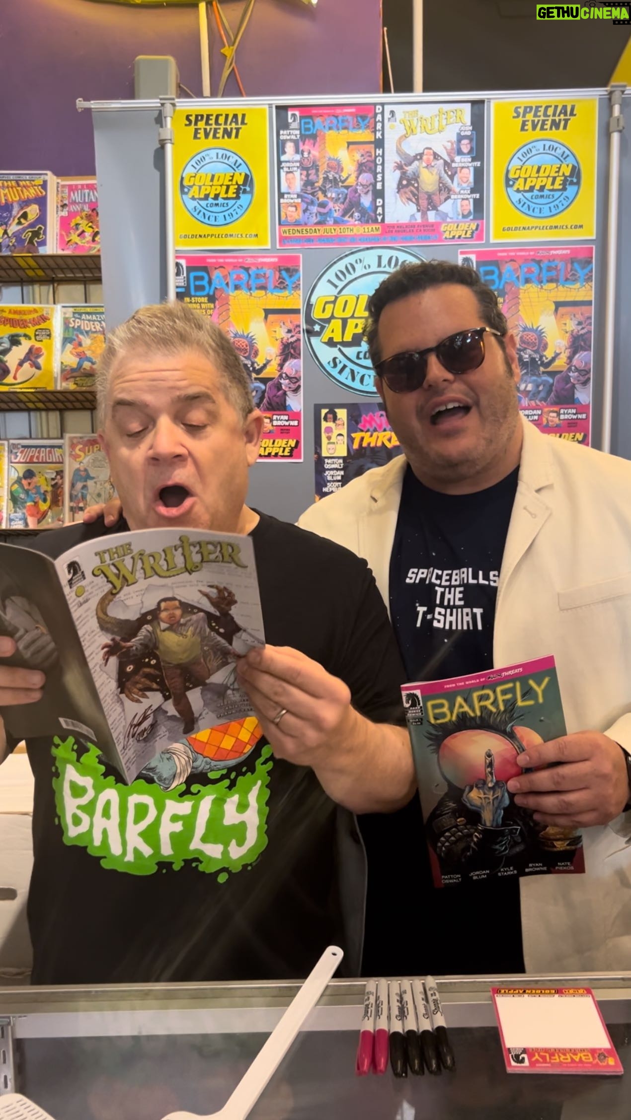 Patton Oswalt - 2.2K Likes - Minor Threats: Barfly 1 šŖ°and The Writer 1 āØļø
On sale now! @darkhorsecomics
@minorthreatsdh Barfly 1
āļø @pattonoswalt @blumjordan @thekylestarks
āļø @ryanbrowneart
The Writer 1
āļø @joshgad @berkowitzbros
āļø Ariel Olivetti
#darkhorsecomics #ncbd #comicbooks #newcomics #newcomicbookday