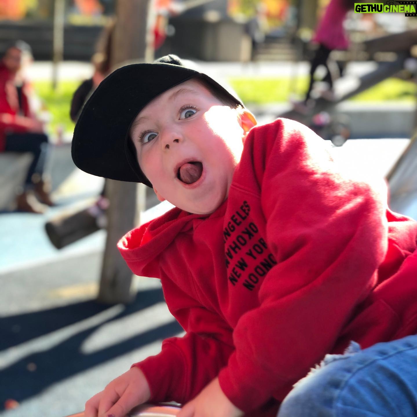 Paul Campbell - 1.9K Likes - This dude seems chill.