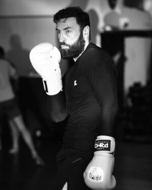 Paul Craig Instagram - No man has the right to be an amateur in the matter of physical training. @7lsevenlayer @higher_level_mma #ufclondon
