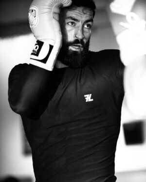 Paul Craig Instagram - No man has the right to be an amateur in the matter of physical training. @7lsevenlayer @higher_level_mma #ufclondon