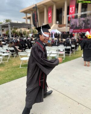 Paul Karmiryan Instagram - I finally graduated.. so now I'm like all smart and stuff. 

Jk.. Already forgot everything, but im proud of my B.S.
.
.
#PsychologyDegree