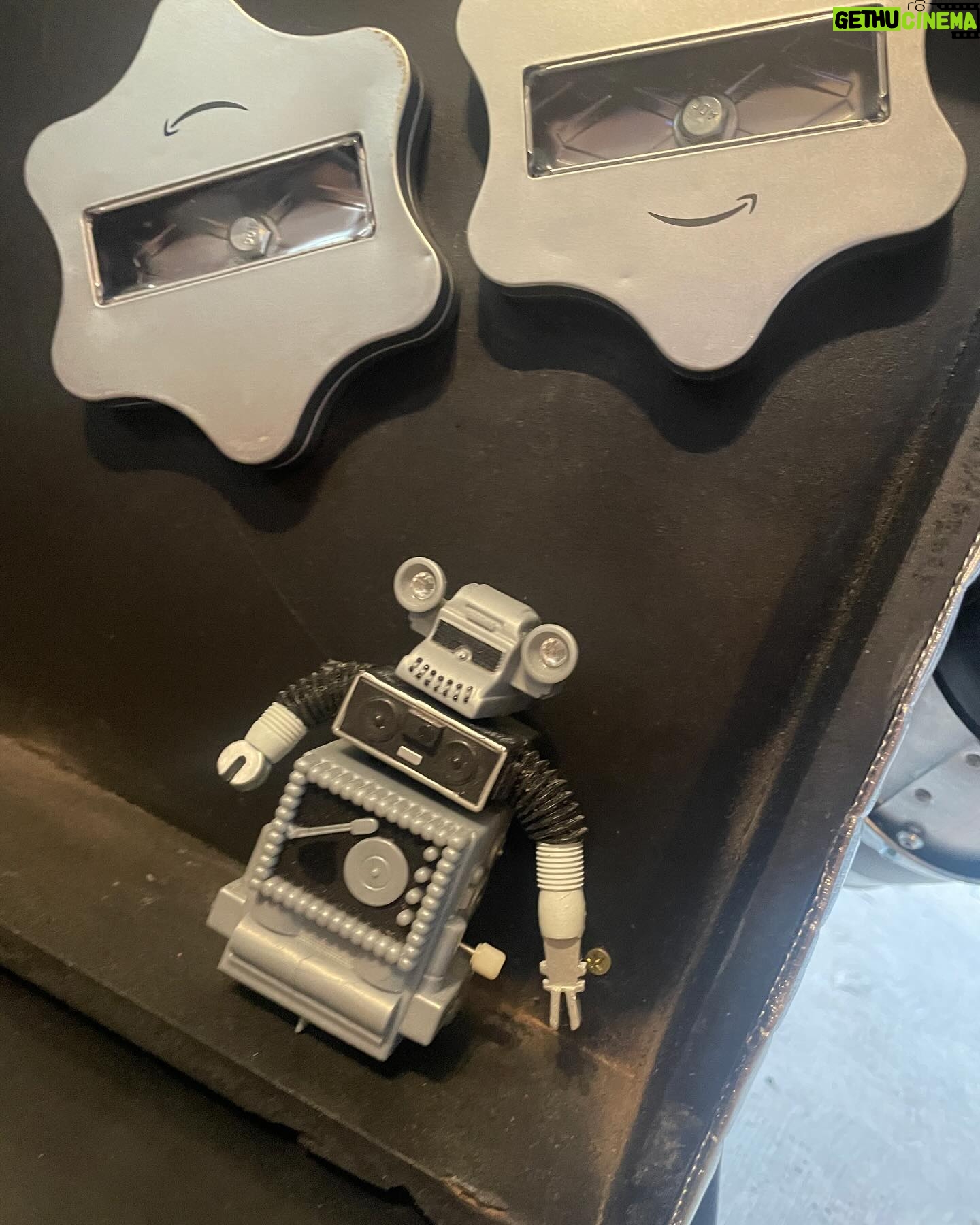 Paul Reubens - 9.3K Likes - Our record player broke a few weeks ago so I decided to turn it into a life sized Conky 2000 for Etta’s Valentine’s Day! The head is a bit too big and the arms are too long, but hey for a bunch of thrift store parts I think it turned out pretty good! We also hooked in a micro SD card with all of her favorite Pee-Wee songs and sound bites. #PeeWeesPlayhouse
