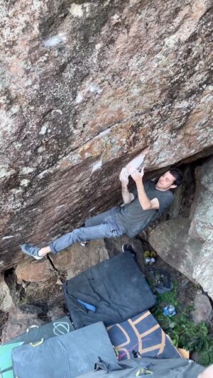 Paul Robinson Instagram - Super fun day in the flatirons yesterday with @marijus3 @jeremy_fullerton and @alexinhabitstalus 🤙 I got shown this incredible looking project and immediately got to work on the rope cleaning it up. Stoked to make the first ascent of, “Maroon,” ~V10/11?? Sketchy one for sure but all time purple rock on this boulder! Go do it 👻 ! #bouldering